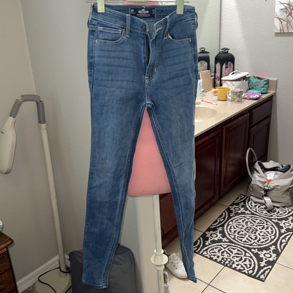 Hollister High-Rise super Skinny Jeans 00L - Picture 2 of 3